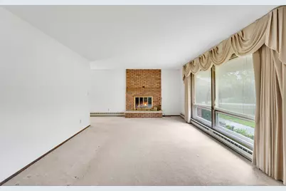 W221S7400  Valley View Rd, Vernon, WI 53150 - Photo 5