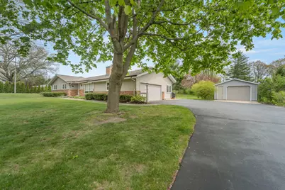 W221S7400  Valley View Rd, Vernon, WI 53150 - Photo 3