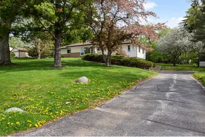 19065  North Hills Dr, Brookfield, WI 53045 - Photo 3