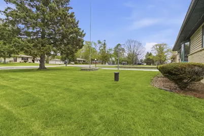 8037  Slater Ave, Racine, WI 53406 - Photo 33