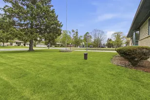 8037 Slater Ave, Racine, WI 53406 - Photo 33