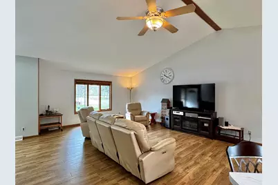 1003  Meadow St, Watertown, WI 53094 - Photo 5