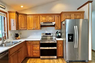 1003 Meadow St, Watertown, WI 53094 - Photo 9