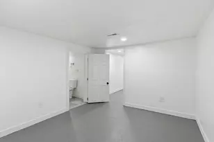 4625 N 74th St, Milwaukee, WI 53218 - Photo 23