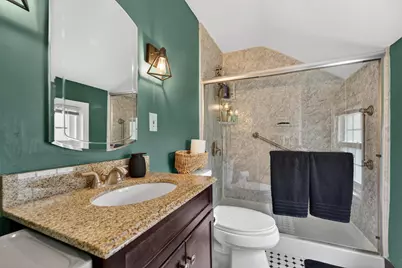 429  Shoreland Dr, Racine, WI 53402 - Photo 13