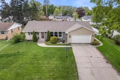 2286  Wood Dr, Beloit, WI 53511 - Photo 41