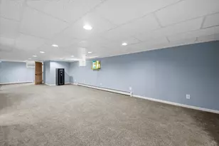 12323 Woodside Ct, Wauwatosa, WI 53226 - Photo 23