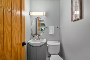 12323 Woodside Ct, Wauwatosa, WI 53226 - Photo 13