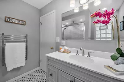 12323  Woodside Ct, Wauwatosa, WI 53226 - Photo 15