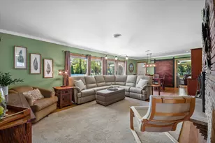 12323 Woodside Ct, Wauwatosa, WI 53226 - Photo 7