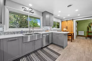 12323 Woodside Ct, Wauwatosa, WI 53226 - Photo 5
