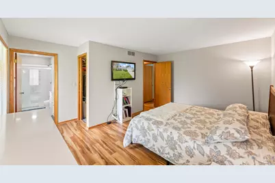 9906 N Concord Dr, Mequon, WI 53097 - Photo 21