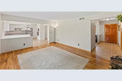 9906 N Concord Dr, Mequon, WI 53097 - Photo 7