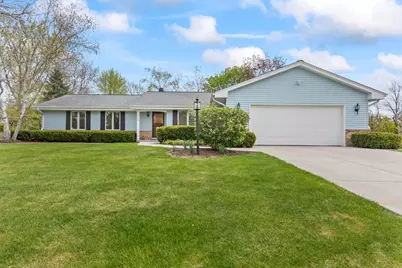 9906 N Concord Dr, Mequon, WI 53097 - Photo 39
