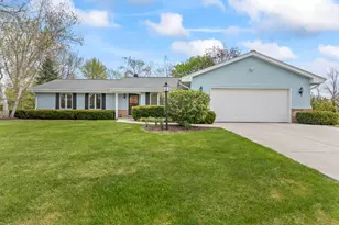 9906 N Concord Dr, Mequon, WI 53097 - Photo 39