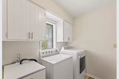 9906 N Concord Dr, Mequon, WI 53097 - Photo 19