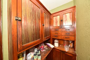 422 W Harrison Ave, Milwaukee, WI 53207 - Photo 17
