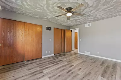 5736  Cambridge Cir, Racine, WI 53406 - Photo 11