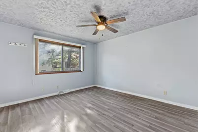 5736  Cambridge Cir, Racine, WI 53406 - Photo 7