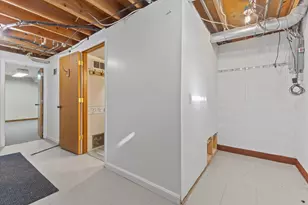 5736 Cambridge Cir, Racine, WI 53406 - Photo 17