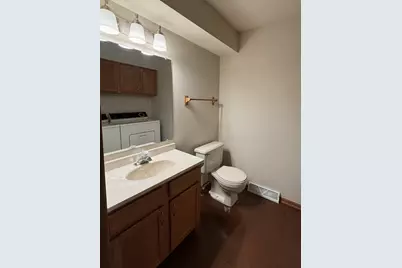 10320 W Whitnall Edge Cir #E, Franklin, WI 53132 - Photo 15