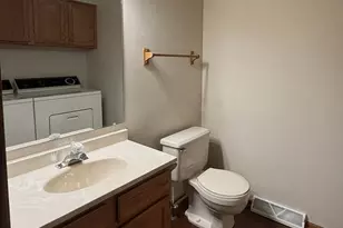 10320 W Whitnall Edge Circle, Franklin, WI 53132 - Photo 15