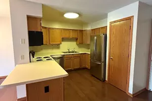 10320 W Whitnall Edge Circle, Franklin, WI 53132 - Photo 5