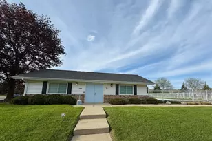 10320 W Whitnall Edge Circle, Franklin, WI 53132 - Photo 21
