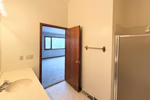 10320 W Whitnall Edge Circle, Franklin, WI 53132 - Photo 9