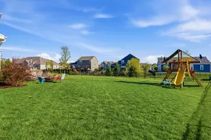 N62W13709 Sunburst Dr, Menomonee Falls, WI 53051 - Photo 29