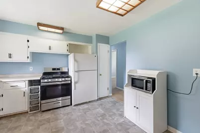 10101 W Beechwood Ave, Milwaukee, WI 53224 - Photo 17