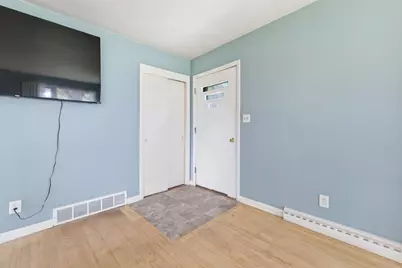 10101 W Beechwood Ave, Milwaukee, WI 53224 - Photo 15