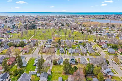 1808  27th St, Two Rivers, WI 54241 - Photo 67