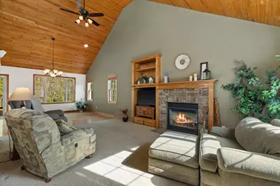 501  Drumlin Cv, Slinger, WI 53086 - Photo 3