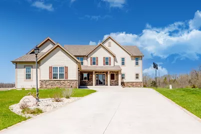 N88W18648  Duke St, Menomonee Falls, WI 53051 - Photo 3