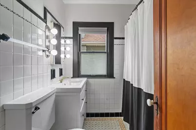 3260 S Dayfield Ave, Milwaukee, WI 53207 - Photo 13