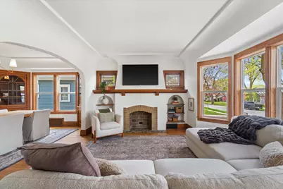 3260 S Dayfield Ave, Milwaukee, WI 53207 - Photo 3