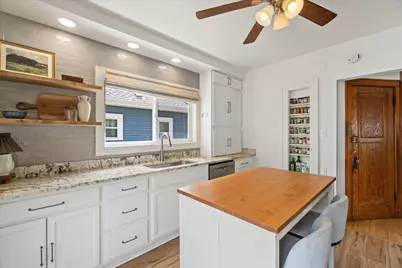 3260 S Dayfield Ave, Milwaukee, WI 53207 - Photo 9