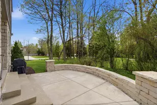 7505 N Links Way, Fox Point, WI 53217 - Photo 5