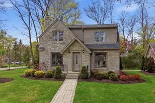 7505 N Links Way, Fox Point, WI 53217 - Photo 47
