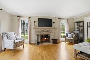 7505 N Links Way, Fox Point, WI 53217 - Photo 9