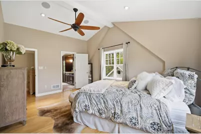 7505 N Links Way, Fox Point, WI 53217 - Photo 23