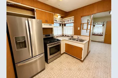 5874 N 67th St, Milwaukee, WI 53218 - Photo 7