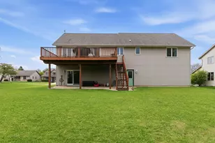 210 Dream Catcher Dr, Kewaskum, WI 53040 - Photo 35