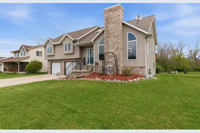 210  Dream Catcher Dr, Kewaskum, WI 53040 - Photo 33