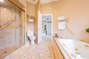 295 N Elm Grove Rd, Brookfield, WI 53005 - Photo 19