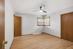 10915 W Harvard Ln, Wauwatosa, WI 53226 - Photo 13