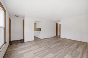 10915 W Harvard Ln, Wauwatosa, WI 53226 - Photo 3