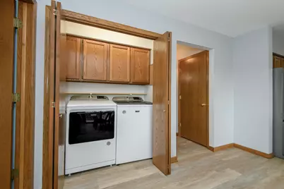 1215  Timber Rdg, Pewaukee, WI 53072 - Photo 13