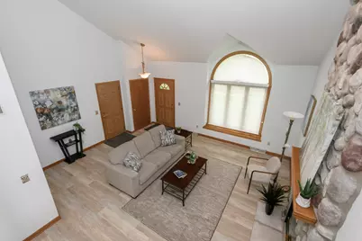 1215  Timber Rdg, Pewaukee, WI 53072 - Photo 19